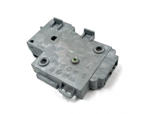 Замок люка Indesit C00085610